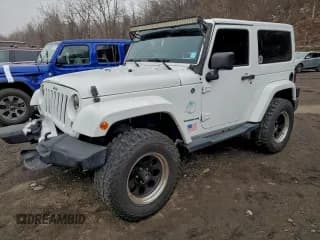 ✅ 2015 Jeep Wrangler Sahara • VIN: 1C4AJWBG1FL523176 • Lot: 95531215. Wystawiony na Copart z przebiegiem 136 808 mil. Bezpłatny archiwum sprzedaży aukcyjnych z USA i szczegółowy raport historii pojazdu na DreamBid. Zdjęcie 1.