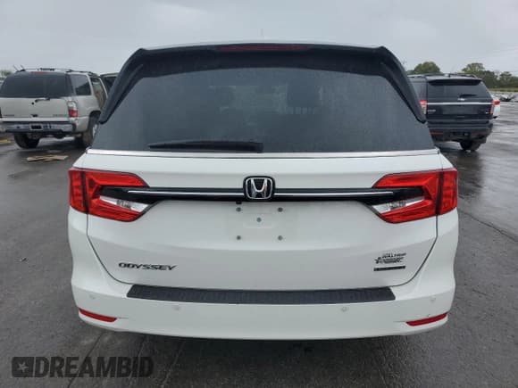 ✅ 2021 Honda Odyssey Touring • VIN: 5FNRL6H80MB037049 • Lot: 84586105. Listed on Copart with 76,524 mi. Free auction sales archive from the USA and detailed vehicle history report at DreamBid. Image 6.