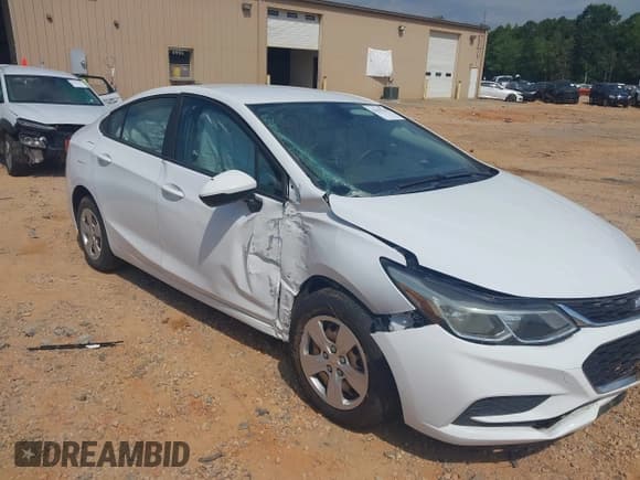 ✅ 2017 Chevrolet Cruze LS • VIN: 1G1BC5SM4H7108551 • Lot: 42629744. Listed on IAAI with 67,874 mi. Free auction sales archive from the USA and detailed vehicle history report at DreamBid. Image 1.