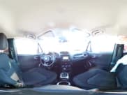 ✅ 2017 Jeep Renegade Latitude • VIN: ZACCJBBB4HPG55692 • Лот: 91023515. Опубликован ранее на Copart с пробегом 125 745 миль. Бесплатный доступ к архиву аукционных продаж из США и подробный отчёт об истории автомобиля на DreamBid. Изображение 15.