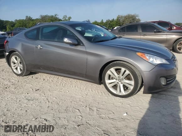 ✅ 2011 Hyundai Genesis Coupe Grand Touring • VIN: KMHHU6KH0BU046206 • Lot: 54148105. Wystawiony na Copart z przebiegiem 126 083 mil. Bezpłatny archiwum sprzedaży aukcyjnych z USA i szczegółowy raport historii pojazdu na DreamBid. Zdjęcie 4.
