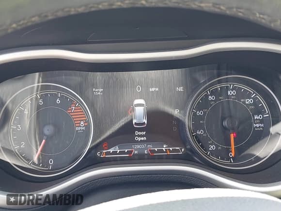 ✅ 2017 Jeep Cherokee Trailhawk • VIN: 1C4PJMBS9HW537962 • Lot: 42002460. Wystawiony na IAAI z przebiegiem 129 037 mil. Bezpłatny archiwum sprzedaży aukcyjnych z USA i szczegółowy raport historii pojazdu na DreamBid. Zdjęcie 7.