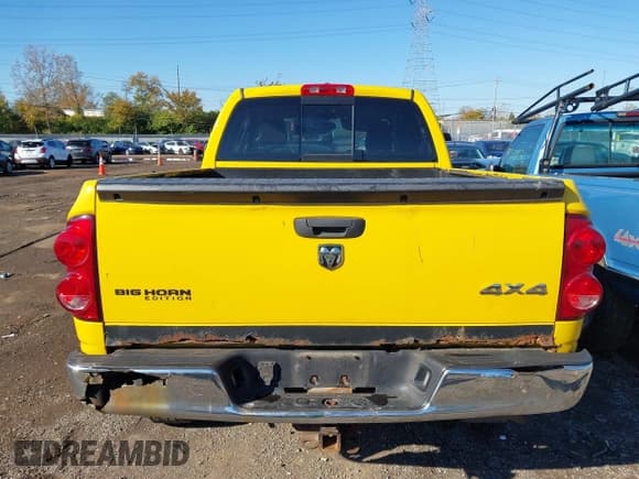 ✅ 2007 Dodge 1500 SLT • VIN: 1D7HU18207S247025 • Lot: 43571706. Listed on IAAI with 235,688 mi. Free auction sales archive from the USA and detailed vehicle history report at DreamBid. Image 16.