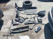 ✅ 2022 Lincoln Corsair Standard • VIN: 5LMCJ1C92NUL34355 • Lot: 41813479. Wystawiony na IAAI z przebiegiem 27 847 mil. Bezpłatny archiwum sprzedaży aukcyjnych z USA i szczegółowy raport historii pojazdu na DreamBid. Zdjęcie 12.