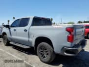 ✅ 2024 Chevrolet Silverado 1500 LT Trail Boss • VIN: 3GCUDFED5RG142390 • Lot: 69454445. Wystawiony na Copart z przebiegiem 32 041 mil. Bezpłatny archiwum sprzedaży aukcyjnych z USA i szczegółowy raport historii pojazdu na DreamBid. Zdjęcie 2.