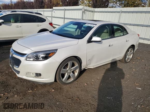 ✅ 2015 Chevrolet Malibu LTZ • VIN: 1G11G5SXXFF320528 • Lot: 90014615. Listed on Copart with 95,165 mi. Free auction sales archive from the USA and detailed vehicle history report at DreamBid. Image 1.