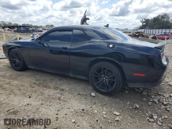 ✅ 2018 Dodge Challenger SXT Plus • VIN: 2C3CDZAG7JH149959 • Lot: 58221464. Wystawiony na Copart z przebiegiem 65 677 mil. Bezpłatny archiwum sprzedaży aukcyjnych z USA i szczegółowy raport historii pojazdu na DreamBid. Zdjęcie 2.