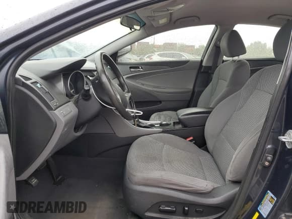 ✅ 2011 Hyundai Sonata GLS • VIN: 5NPEB4AC7BH041358 • Lot: 72346294. Listed on Copart with 199,407 mi. Free auction sales archive from the USA and detailed vehicle history report at DreamBid. Image 7.