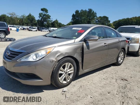 ✅ 2014 Hyundai Sonata GLS • VIN: 5NPEB4AC5EH939025 • Lot: 71176204. Listed on Copart with 124,816 mi. Free auction sales archive from the USA and detailed vehicle history report at DreamBid. Image 1.
