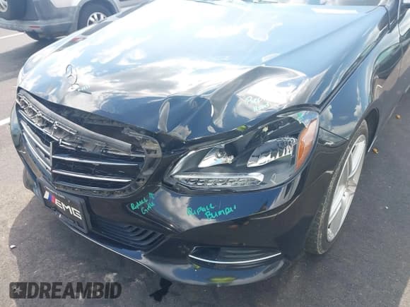 ✅ 2014 Mercedes-Benz E 350 Luxury • VIN: WDDHF8JB5EA857454 • Лот: 43011393. Опубликован ранее на IAAI с пробегом 147 663 миль. Бесплатный доступ к архиву аукционных продаж из США и подробный отчёт об истории автомобиля на DreamBid. Изображение 18.