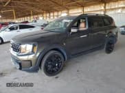 ✅ 2024 Kia Telluride SX Prestige X-Line • VIN: 5XYP5DGCXRG519605 • Lot: 95146945. Wystawiony na Copart z przebiegiem 21 183 mil. Bezpłatny archiwum sprzedaży aukcyjnych z USA i szczegółowy raport historii pojazdu na DreamBid. Zdjęcie 1.