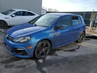 ✅ 2012 Volkswagen Golf R w/Sunroof & Navi • VIN: WVWPF7AJXCW203623 • Лот: 43937245. Опубликован ранее на Copart с пробегом Не указан. Бесплатный доступ к архиву аукционных продаж из США и подробный отчёт об истории автомобиля на DreamBid. Изображение 1.