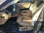 ✅ 2015 Hyundai Genesis 3.8L • VIN: KMHGN4JE3FU073846 • Lot: 74076104. Wystawiony na Copart z przebiegiem 144 475 mil. Bezpłatny archiwum sprzedaży aukcyjnych z USA i szczegółowy raport historii pojazdu na DreamBid. Zdjęcie 7.