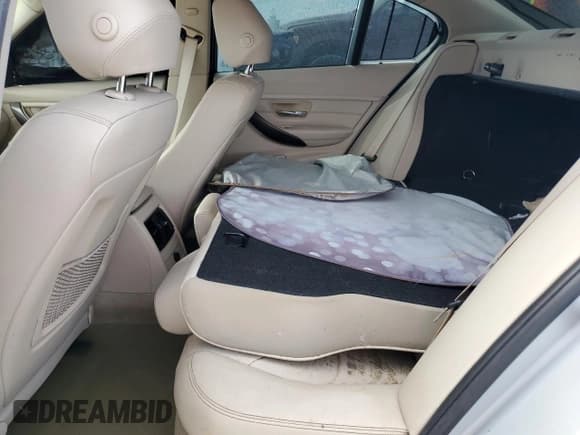 ✅ 2013 BMW 3 Series 335i • VIN: WBA3A9C52DF476742 • Лот: 75114274. Опубликован ранее на Copart с пробегом Не указан. Бесплатный доступ к архиву аукционных продаж из США и подробный отчёт об истории автомобиля на DreamBid. Изображение 10.