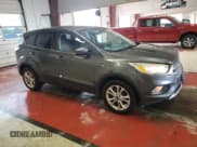 ✅ 2017 Ford Escape SE • VIN: 1FMCU9GD9HUD14924 • Lot: 59916915. Wystawiony na Copart z przebiegiem 70 039 mil. Bezpłatny archiwum sprzedaży aukcyjnych z USA i szczegółowy raport historii pojazdu na DreamBid. Zdjęcie 4.