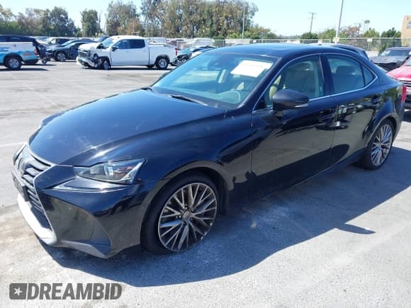 ✅ 2017 Lexus IS 200t • VIN: JTHBA1D29H5042431 • Lot: 43140388. Wystawiony na IAAI z przebiegiem 107 579 mil. Bezpłatny archiwum sprzedaży aukcyjnych z USA i szczegółowy raport historii pojazdu na DreamBid. Zdjęcie 19.