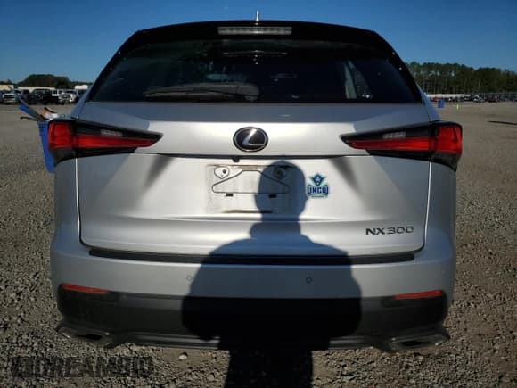✅ 2018 Lexus NX 300 • VIN: JTJYARBZ5J2109833 • Lot: 85708385. Wystawiony na Copart z przebiegiem 105 797 mil. Bezpłatny archiwum sprzedaży aukcyjnych z USA i szczegółowy raport historii pojazdu na DreamBid. Zdjęcie 6.