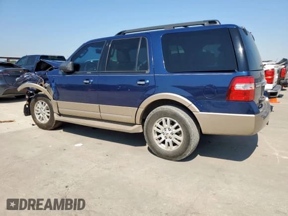 ✅ 2011 Ford Expedition XLT • VIN: 1FMJU1H59BEF07656 • Lot: 80199795. Listed on Copart with 238,949 mi. Free auction sales archive from the USA and detailed vehicle history report at DreamBid. Image 2.