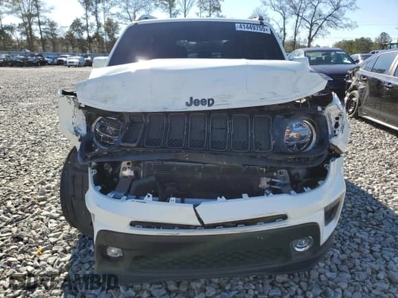 ✅ 2020 Jeep Renegade Altitude • VIN: ZACNJAB19LPL72057 • Lot: 41449755. Listed on Copart with 61,233 mi. Free auction sales archive from the USA and detailed vehicle history report at DreamBid. Image 5.