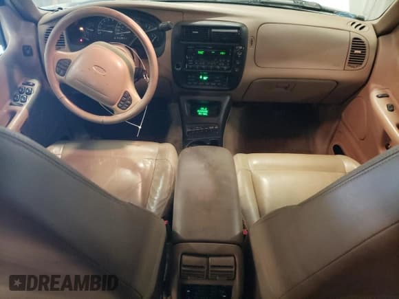 ✅ 2000 Ford Explorer Eddie Bauer • VIN: 1FMDU84P0YZC67167 • Лот: 85806684. Опубликован ранее на Copart с пробегом 156 411 миль. Бесплатный доступ к архиву аукционных продаж из США и подробный отчёт об истории автомобиля на DreamBid. Изображение 8.