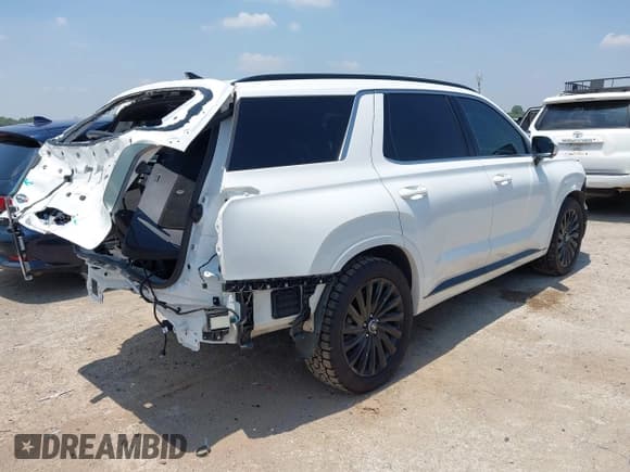 ✅ 2024 Hyundai Palisade Calligraphy • VIN: KM8R7DGE2RU784310 • Lot: 42898046. Listed on IAAI with 32,334 mi. Free auction sales archive from the USA and detailed vehicle history report at DreamBid. Image 4.