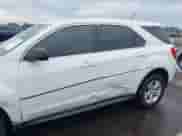 2017 Chevrolet Equinox LS z VIN 2GNALBEK0H1532261, wystawiony jako IAAI lot #43325524 z przebiegiem 90 274 mil mil oraz . Historia ofert i sprzedaży dostępna na DreamBid. Obrazek 17.