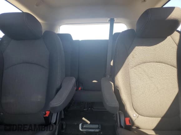 ✅ 2016 Chevrolet Traverse LT • VIN: 1GNKVGKD3GJ264151 • Lot: 84630135. Wystawiony na Copart z przebiegiem 114 529 mil. Bezpłatny archiwum sprzedaży aukcyjnych z USA i szczegółowy raport historii pojazdu na DreamBid. Zdjęcie 10.