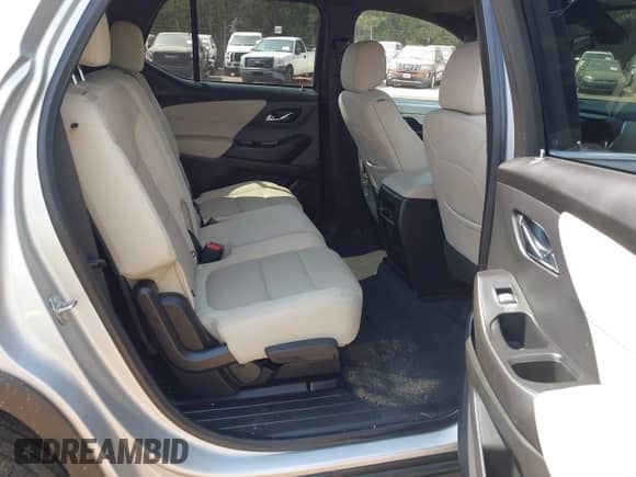 2022 Chevrolet Traverse LS с VIN 1GNERLKWXNJ171829, выставлен на аукционе IAAI как лот 43197313 с пробегом 93 921 миль миль и . История ставок и продаж доступна на DreamBid. Изображение 8.