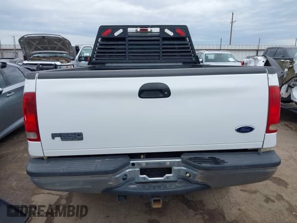 ✅ 2002 Ford F-350 XL • VIN: 1FTSW31FX2EA97211 • Lot: 42584624. Listed on IAAI with 345,736 mi. Free auction sales archive from the USA and detailed vehicle history report at DreamBid. Image 16.