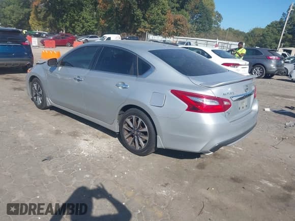 ✅ 2016 Nissan Altima SV • VIN: 1N4AL3APXGC279609 • Lot: 43539522. Listed on IAAI with 170,619 mi. Free auction sales archive from the USA and detailed vehicle history report at DreamBid. Image 3.