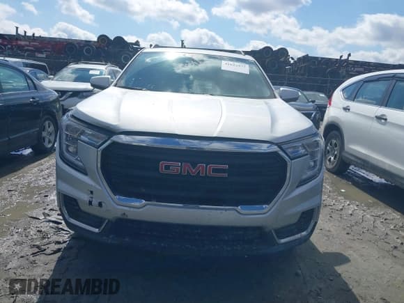 ✅ 2022 GMC Terrain SLE • VIN: 3GKALMEV2NL202036 • Lot: 41622977. Listed on IAAI with 43,313 mi. Free auction sales archive from the USA and detailed vehicle history report at DreamBid. Image 12.