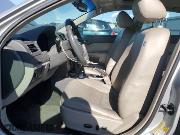 ✅ 2011 Ford Fusion Hybrid • VIN: 3FADP0L3XBR345662 • Лот: 89449145. Опубликован ранее на Copart с пробегом 110 940 миль. Бесплатный доступ к архиву аукционных продаж из США и подробный отчёт об истории автомобиля на DreamBid. Изображение 7.