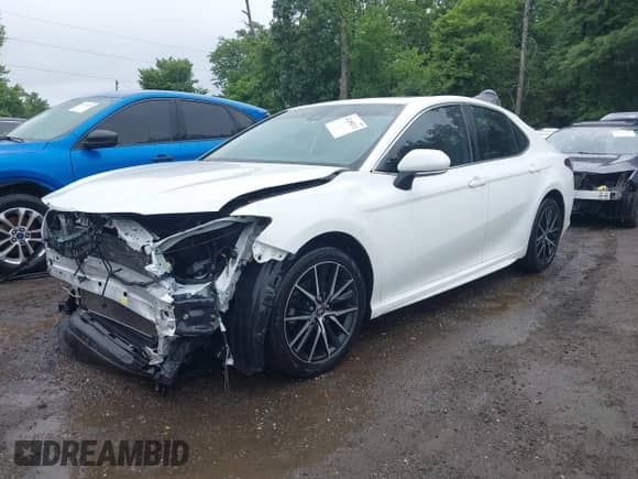 2021 Toyota Camry SE с VIN 4T1T11BK6MU031374, выставлен на аукционе IAAI как лот 42458111 с пробегом 114 186 миль миль и . История ставок и продаж доступна на DreamBid. Изображение 17.