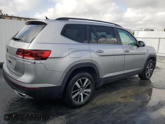 ✅ 2022 Volkswagen Atlas SE • VIN: 1V2DP2CA2NC501943 • Lot: 51181225. Listed on Copart with 70,604 mi. Free auction sales archive from the USA and detailed vehicle history report at DreamBid. Image 3.