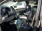 ✅ 2020 Chrysler Voyager LXi • VIN: 2C4RC1DG8LR216264 • Lot: 91803125. Wystawiony na Copart z przebiegiem 199 871 mil. Bezpłatny archiwum sprzedaży aukcyjnych z USA i szczegółowy raport historii pojazdu na DreamBid. Zdjęcie 7.