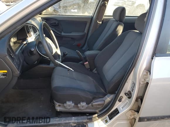 ✅ 2005 Hyundai Elantra GLS • VIN: KMHDN56DX5U133807 • Lot: 42510095. Wystawiony na Copart z przebiegiem 103 196 mil. Bezpłatny archiwum sprzedaży aukcyjnych z USA i szczegółowy raport historii pojazdu na DreamBid. Zdjęcie 7.