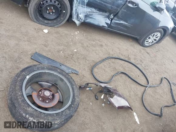 2024 Hyundai Venue Limited with VIN KMHRC8A37RU289336, listed as a IAAI auction lot 43308210 with 18,487 mi miles and . Bid and sale history available at DreamBid. Image 12.