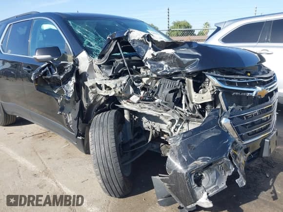 ✅ 2021 Chevrolet Traverse LT Cloth • VIN: 1GNERGKW7MJ236528 • Lot: 43406533. Wystawiony na IAAI z przebiegiem 59 484 mil. Bezpłatny archiwum sprzedaży aukcyjnych z USA i szczegółowy raport historii pojazdu na DreamBid. Zdjęcie 6.