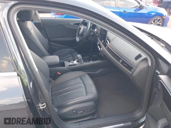 ✅ 2020 Audi A4 Premium • VIN: WAUGMAF43LN005183 • Lot: 43222807. Wystawiony na IAAI z przebiegiem 86 247 mil. Bezpłatny archiwum sprzedaży aukcyjnych z USA i szczegółowy raport historii pojazdu na DreamBid. Zdjęcie 5.