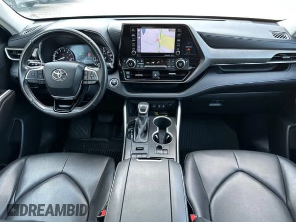 ✅ 2020 Toyota Highlander XLE • VIN: 5TDHZRBH1LS505594 • Lot: 65469195. Wystawiony na Copart z przebiegiem 174 495 mil. Bezpłatny archiwum sprzedaży aukcyjnych z USA i szczegółowy raport historii pojazdu na DreamBid. Zdjęcie 9.