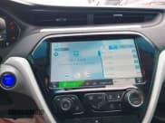 ✅ 2017 Chevrolet Bolt EV Premier • VIN: 1G1FX6S03H4163146 • Lot: 42104216. Wystawiony na IAAI z przebiegiem 83 403 mil. Bezpłatny archiwum sprzedaży aukcyjnych z USA i szczegółowy raport historii pojazdu na DreamBid. Zdjęcie 18.