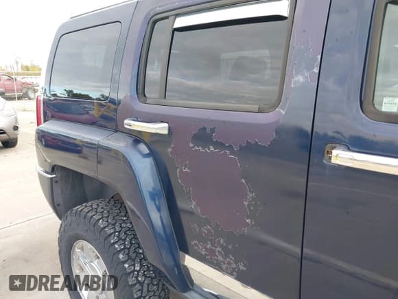 ✅ 2008 Hummer H3 SUV • VIN: 5GTEN13E088170885 • Lot: 40575466. Wystawiony na IAAI z przebiegiem 89 959 mil. Bezpłatny archiwum sprzedaży aukcyjnych z USA i szczegółowy raport historii pojazdu na DreamBid. Zdjęcie 6.