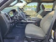 ✅ 2022 Ram 2500 Big Horn • VIN: 3C6UR5DL6NG319129 • Lot: 95545945. Wystawiony na Copart z przebiegiem 20 648 mil. Bezpłatny archiwum sprzedaży aukcyjnych z USA i szczegółowy raport historii pojazdu na DreamBid. Zdjęcie 7.