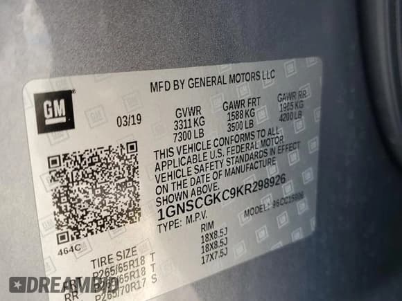 ✅ 2019 Chevrolet Suburban LS • VIN: 1GNSCGKC9KR298926 • Lot: 93260805. Wystawiony na Copart z przebiegiem 104 706 mil. Bezpłatny archiwum sprzedaży aukcyjnych z USA i szczegółowy raport historii pojazdu na DreamBid. Zdjęcie 13.