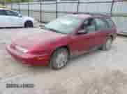 1996 Saturn SW z VIN 1G8ZJ8272TZ346249, wystawiony jako IAAI lot #43384611 z przebiegiem 182 853 mil mil oraz . Historia ofert i sprzedaży dostępna na DreamBid. Obrazek 17.