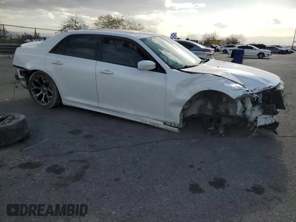 ✅ 2017 Chrysler 300 S • VIN: 2C3CCABG8HH616108 • Лот: 47455745. Опубликован ранее на Copart с пробегом 132 286 миль. Бесплатный доступ к архиву аукционных продаж из США и подробный отчёт об истории автомобиля на DreamBid. Изображение 4.