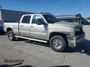 ✅ 2006 Chevrolet Silverado 2500HD LT2 • VIN: 1GCHK23D46F200540 • Lot: 47072885. Wystawiony na Copart z przebiegiem 160 542 mil. Bezpłatny archiwum sprzedaży aukcyjnych z USA i szczegółowy raport historii pojazdu na DreamBid. Zdjęcie 4.