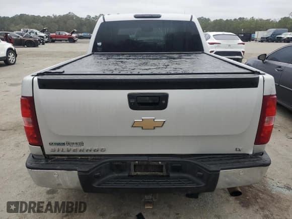 ✅ 2010 Chevrolet Silverado 1500 • VIN: 3GCRCSE23AG299260 • Лот: 79557934. Опубликован ранее на Copart с пробегом 180 540 миль. Бесплатный доступ к архиву аукционных продаж из США и подробный отчёт об истории автомобиля на DreamBid. Изображение 6.
