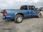 ✅ 2002 Dodge Dakota • VIN: 1B7GL12X12S669374 • Lot: 81964605. Wystawiony na Copart z przebiegiem 71 608 mil. Bezpłatny archiwum sprzedaży aukcyjnych z USA i szczegółowy raport historii pojazdu na DreamBid. Zdjęcie 3.
