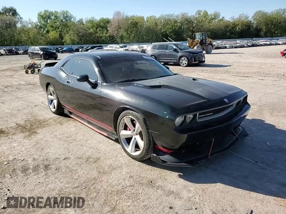 ✅ 2009 Dodge Challenger SRT-8 • VIN: 2B3LJ74W09H526236 • Lot: 73021324. Wystawiony na Copart z przebiegiem 204 247 mil. Bezpłatny archiwum sprzedaży aukcyjnych z USA i szczegółowy raport historii pojazdu na DreamBid. Zdjęcie 10.